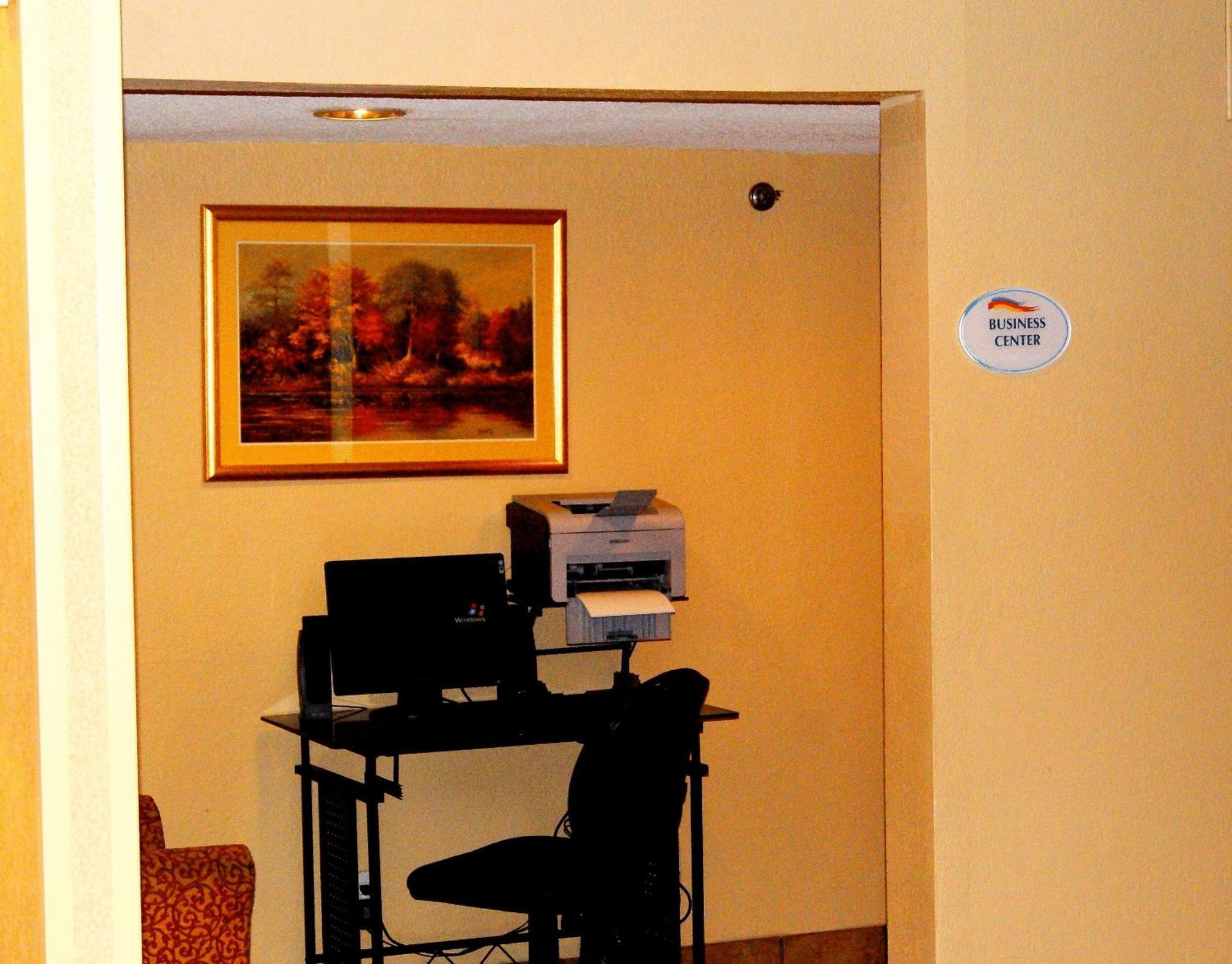 Hotel Baymont By Wyndham Peoria Exterior foto